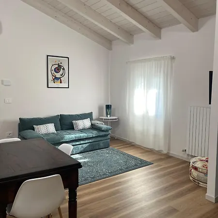 شقة Mansarda Del Duca *