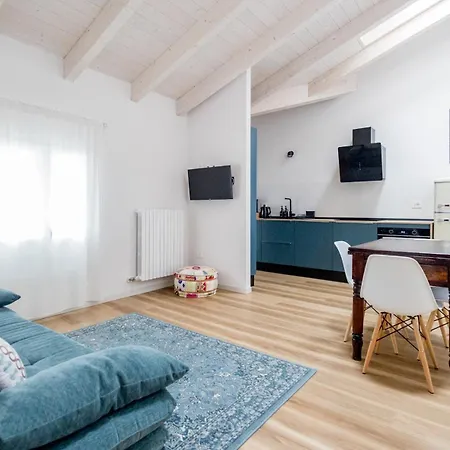 Mansarda Del Duca Apartment *