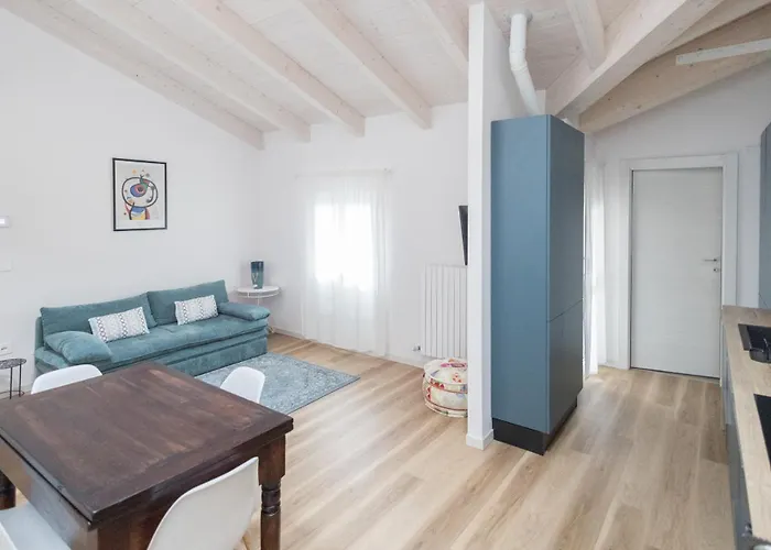 Apartment Mansarda Del Duca Parma